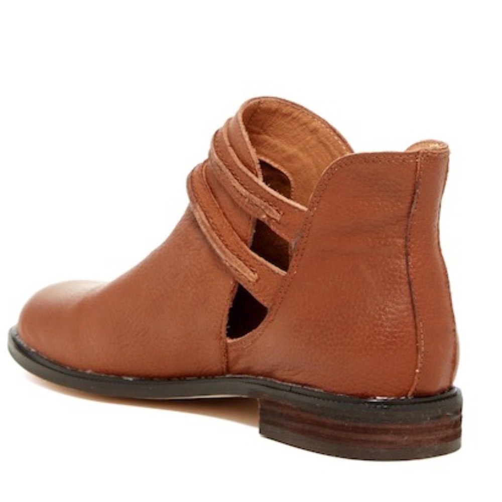 Leather Islip V Cut Out Chelsea Bootie Corsio Cuomo Tumbled Leather - Picture 3 of 4